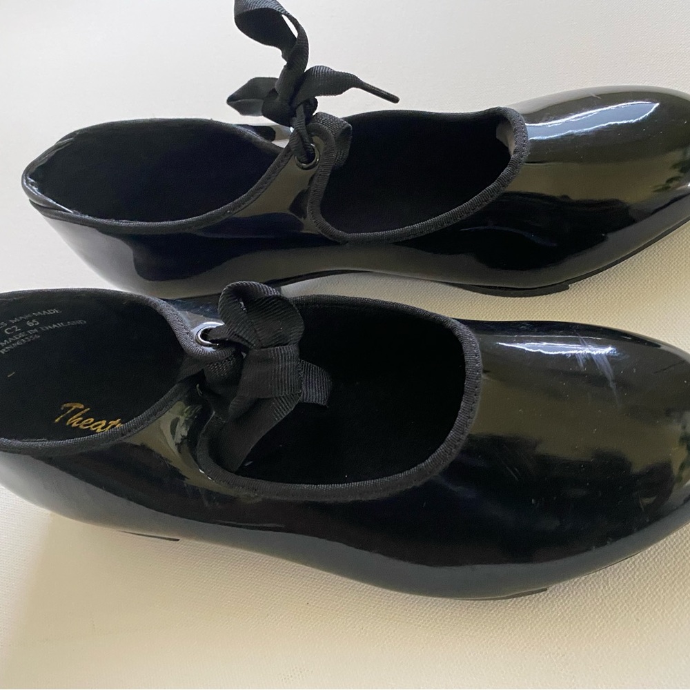 Women’s Tap Shoes-Black